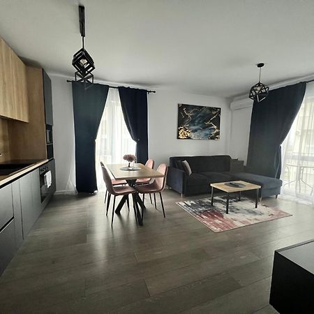 Sarah'S Place Oradea Exterior photo